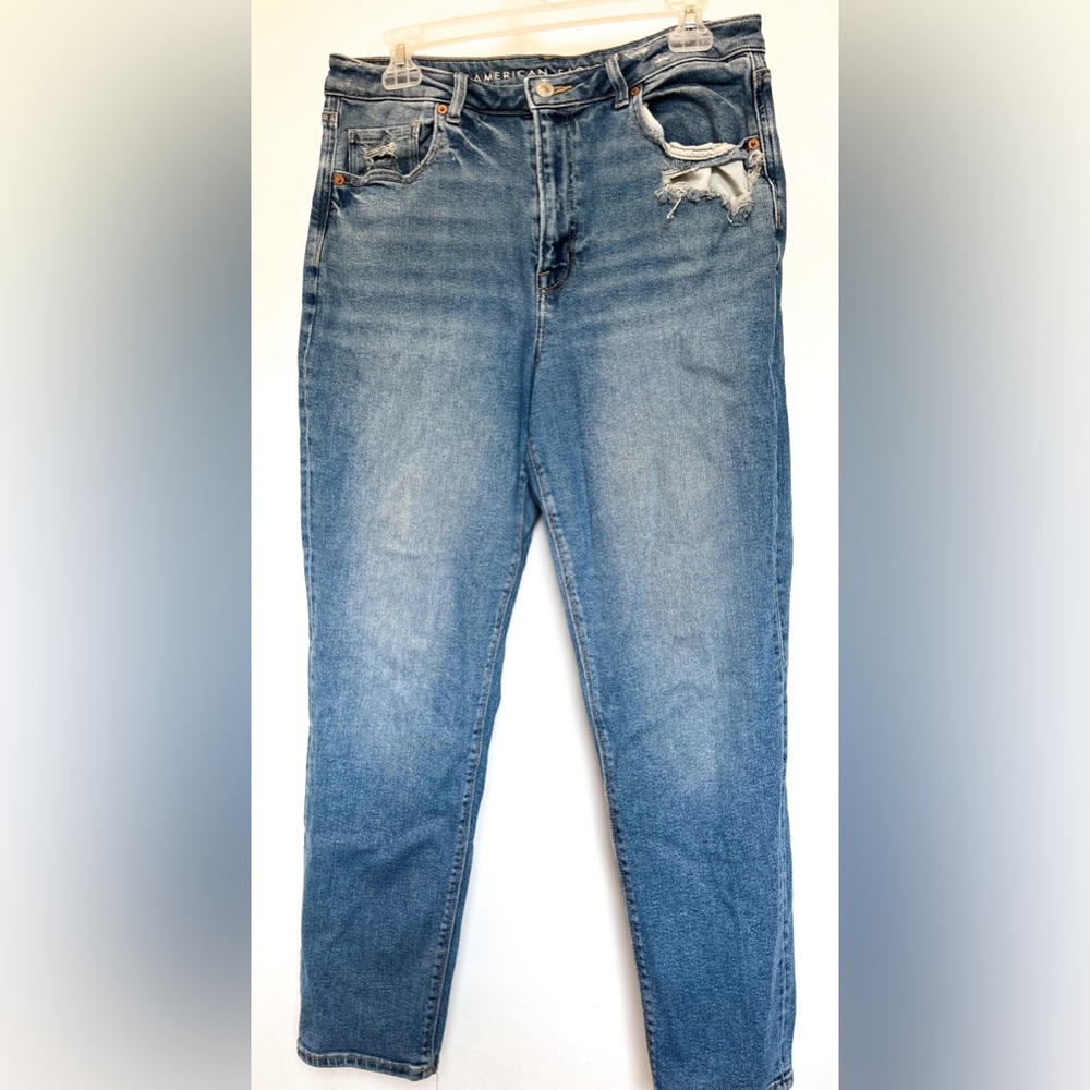 American Eagle Mom Jean light-medium wash